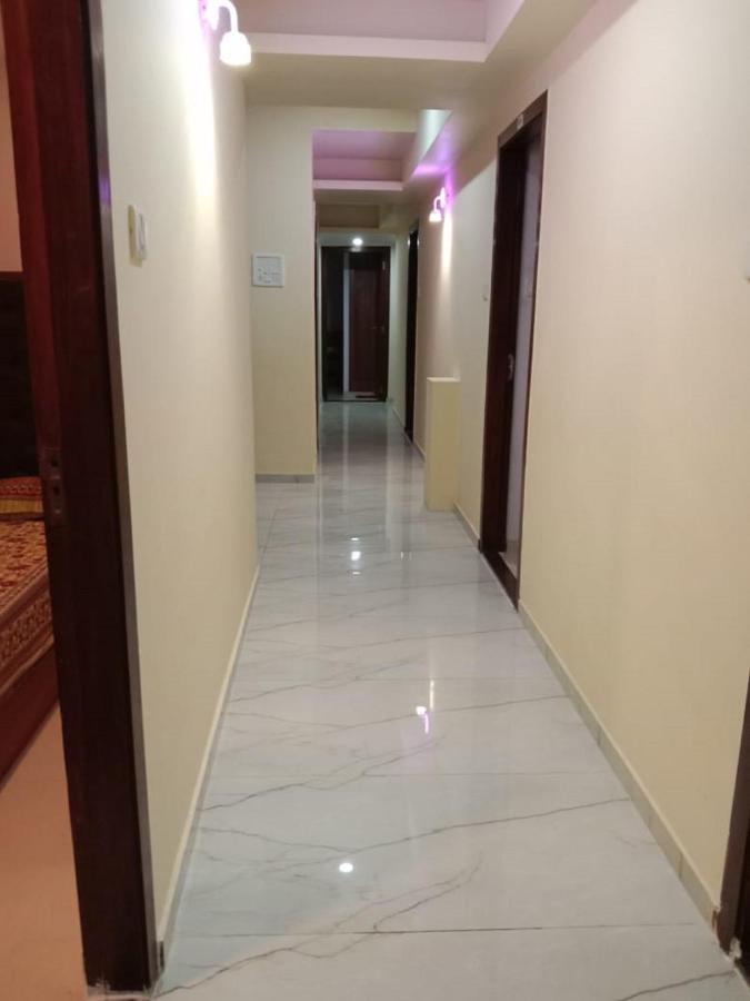 Hotel Sai Deep Lodging By Wb Inn Нави Мумбай Екстериор снимка